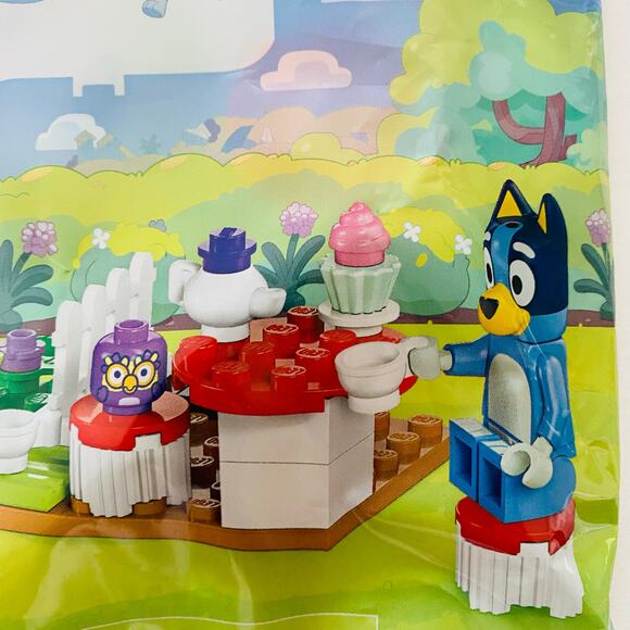 LEGO | Bluey Tea Party Set 30687 - Picture 4 of 6